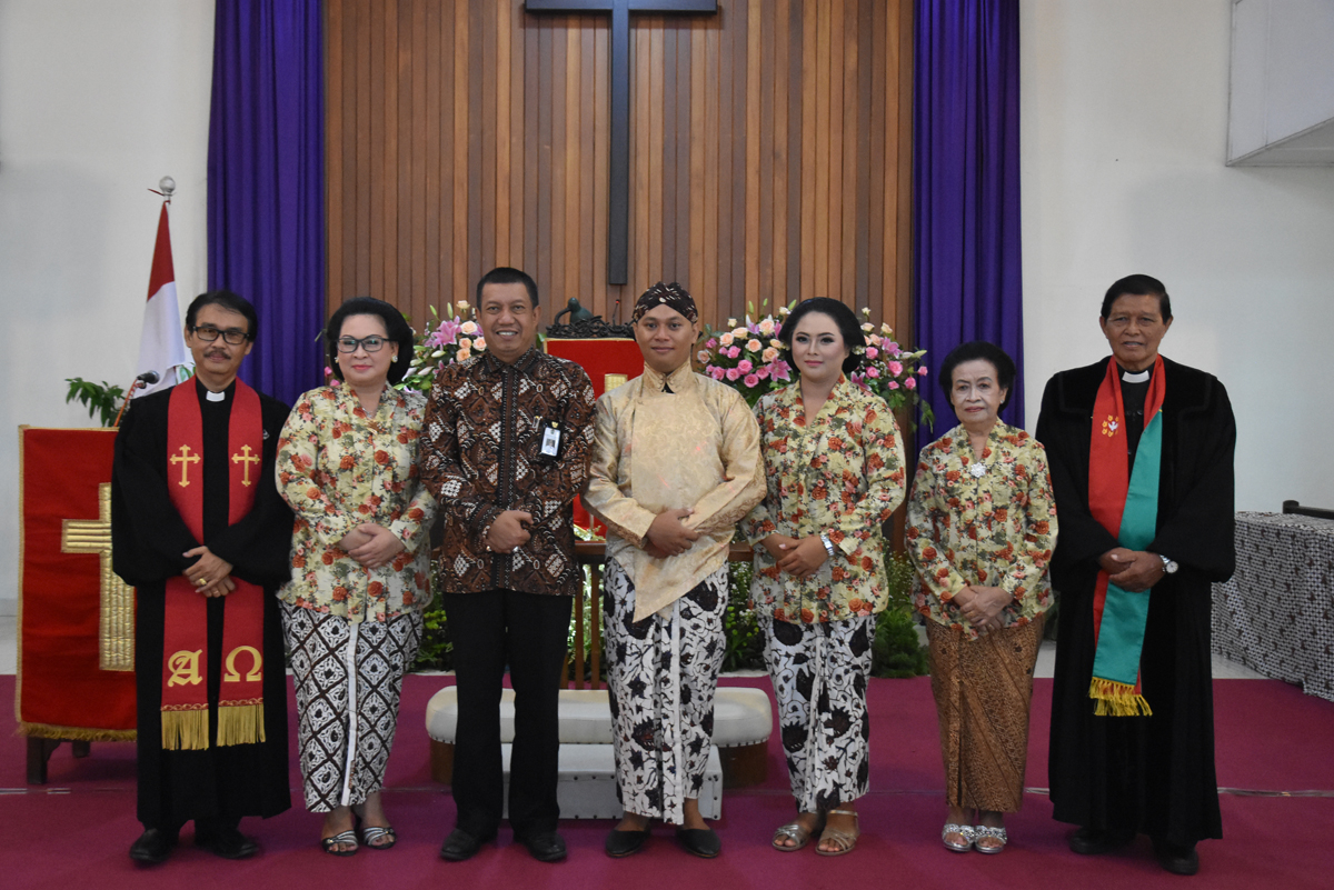 Adhitya  Nugroho, S.PK Ditahbiskan Jadi Pendeta GKJ Kotagede,  Walikota : Semoga Menjadi Pelayan Umat Yang Baik