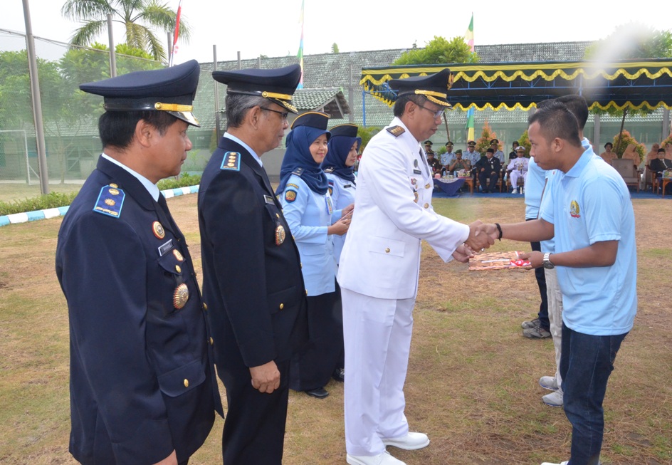 476 Warga Binaan  Lapas Klas II A Wirogunan Peroleh  Remisi HUT ke -70 RI